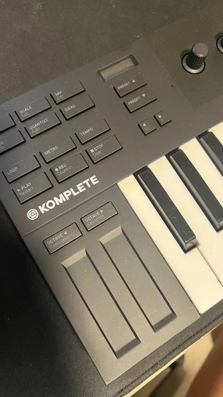 Komplete Kontrol M32