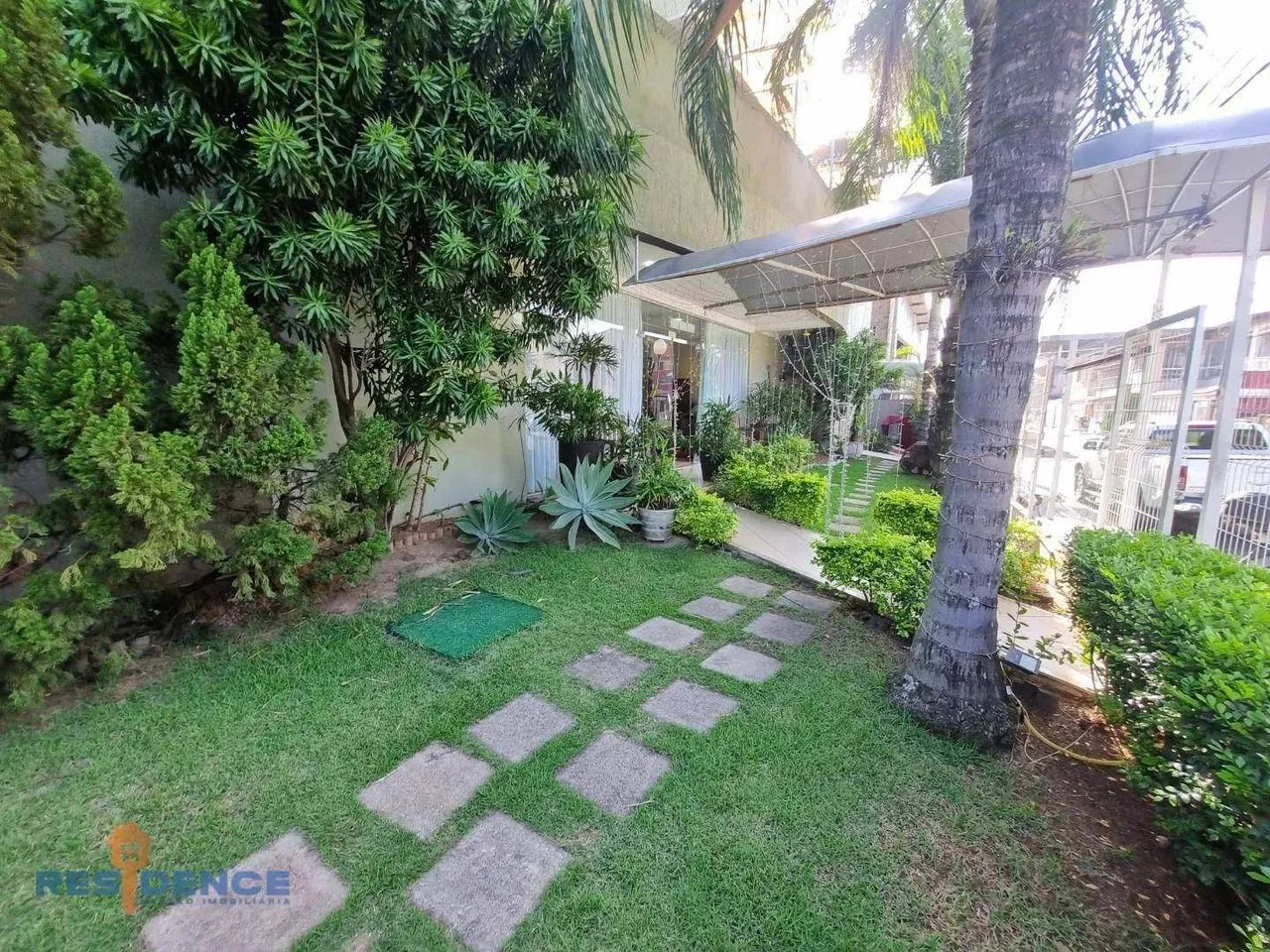 Dois salões sendo um no térreo e outro no 1º andar medindo 600 m², somando uma área total  - Foto 2