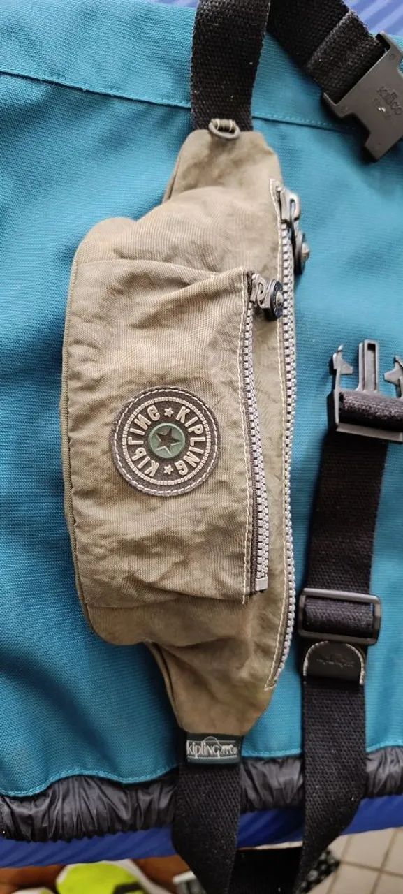 Pochete masculina Kipling original impecável pouquíssimo uso 