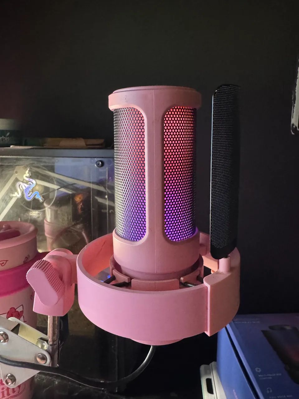 Microfone Fifine Ampligame A8 USB Rosa - Estado Impecável! - Foto 6