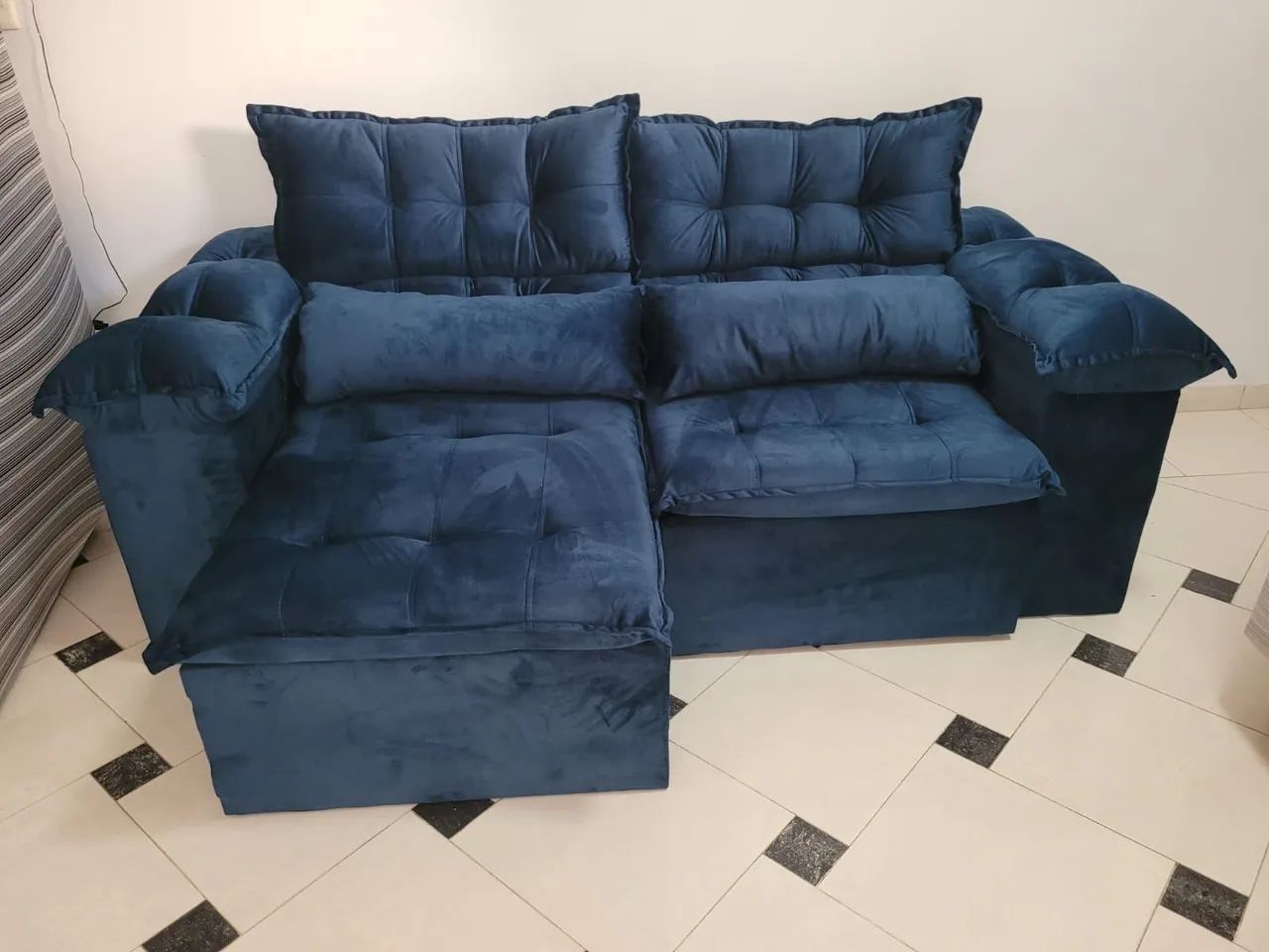 Sofá reclinável promoção relâmpago- Conforto e Estilo!