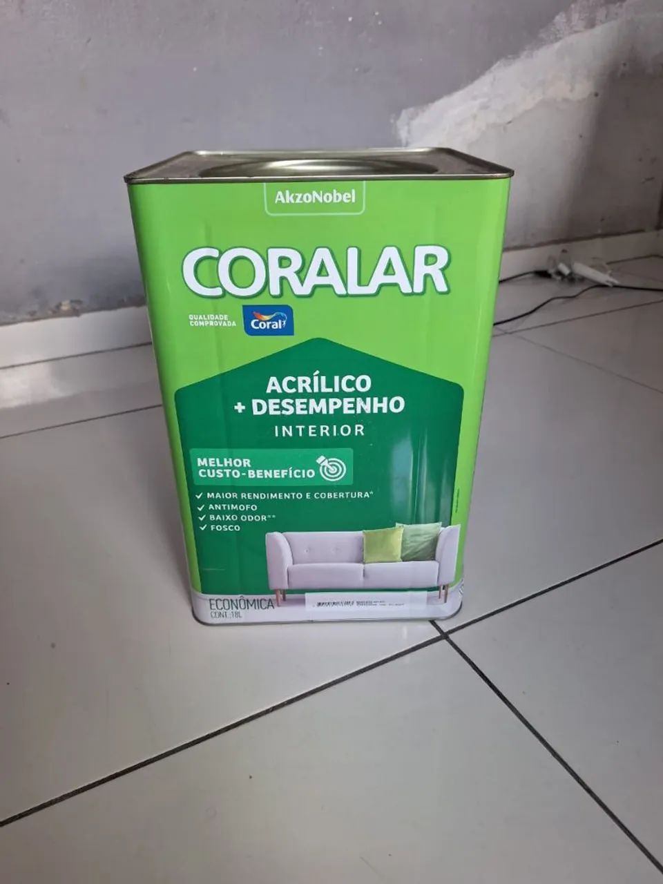 Vende-se 1 Lata 18l de tinta Coral 150,00
