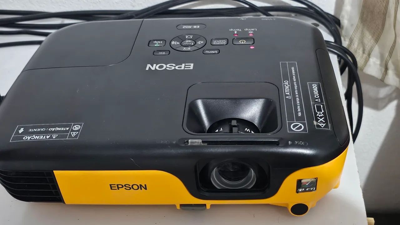 Projetor Epson EB-X02 EDIÇÃO ESPECIAL LARANJA COM PRETO POUCOS FABRICADOS SEM LAMPADA. - Foto 4