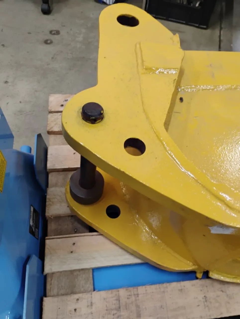 Caçamba Concha para Retroescavadeira 3 Dentes SKU: 3740868 - Foto 4