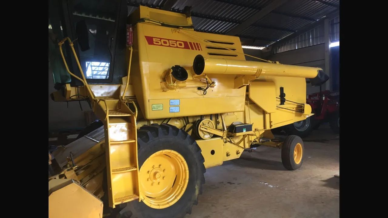 Colheitadeira 50-50 New Holland 