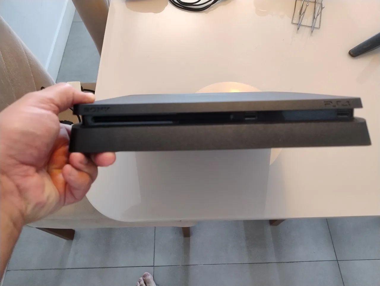 PS4 de 1 TB em Ótima Estado  - Foto 4