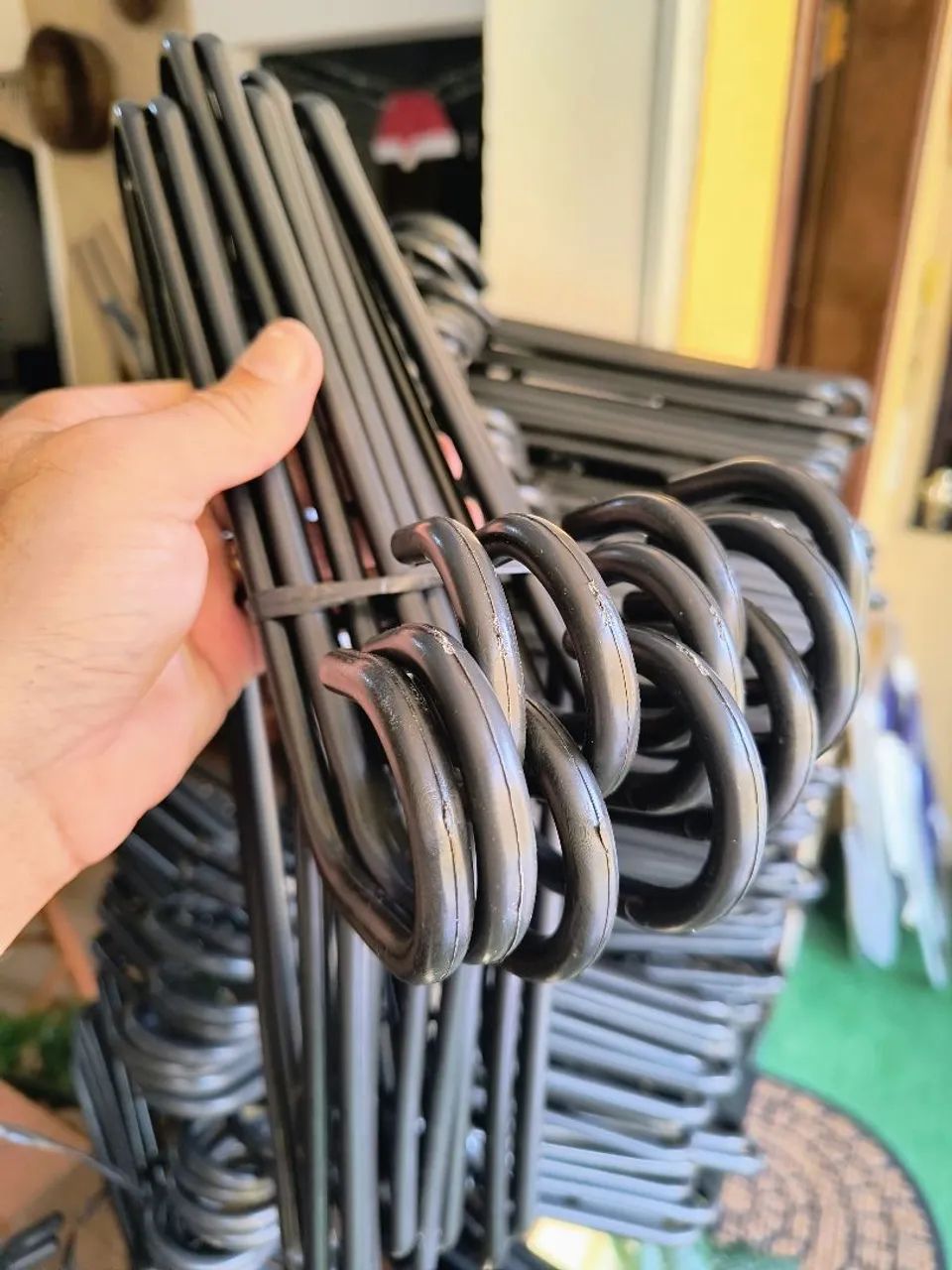 Cabides de plástico grosso 50 unidades 