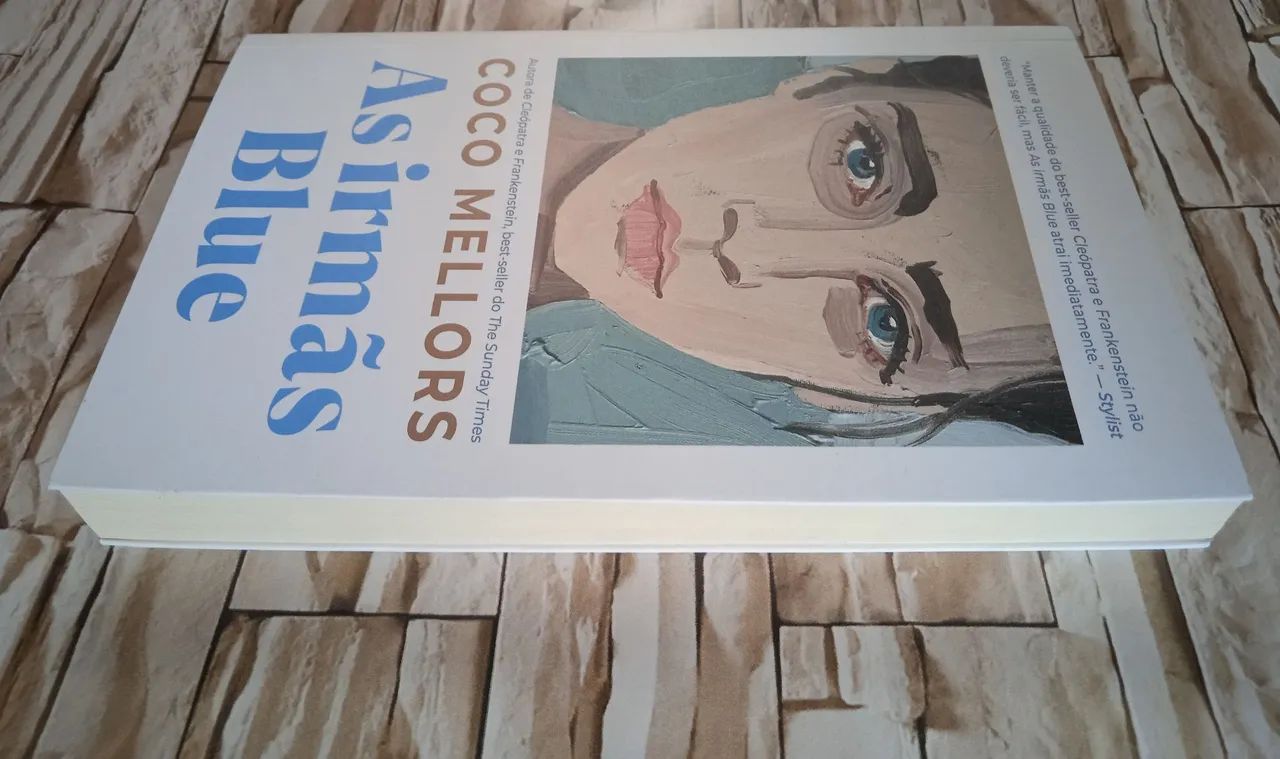 As Irmãs Blue, de Coco Mellors. Editora Astral Cultural  - Foto 2