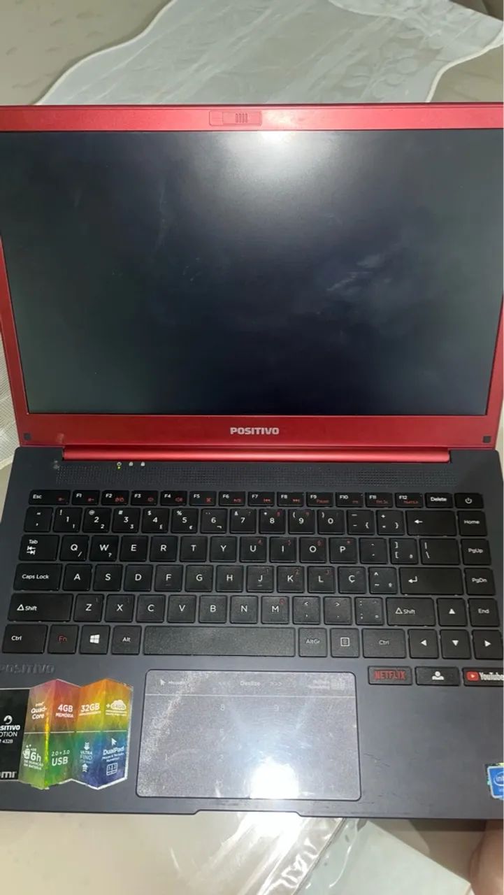 Notebook Positivo - 4GB RAM, 32GB SSD, Tela 14