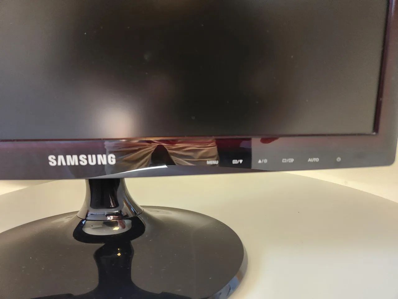 Monitor Samsung S19C301F - Foto 2