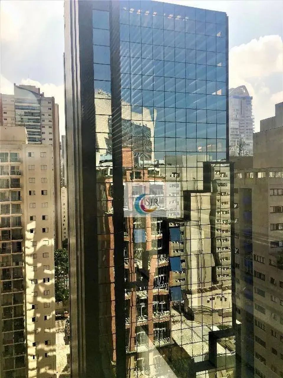 Andar com 282,00m² área útil com forro, iluminação, ar condicionado central, piso com elet - Foto 2