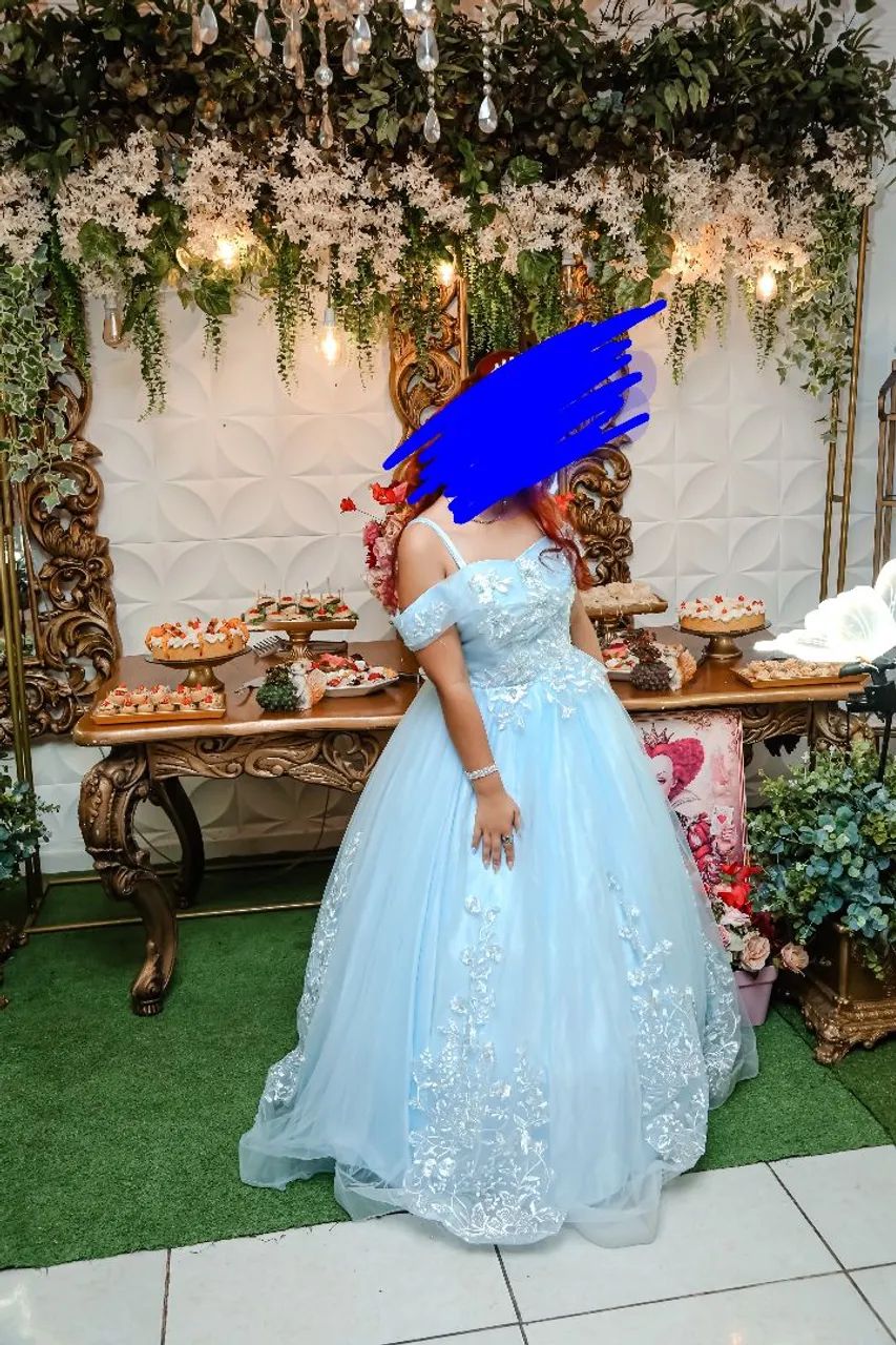 Vestido debutante azul