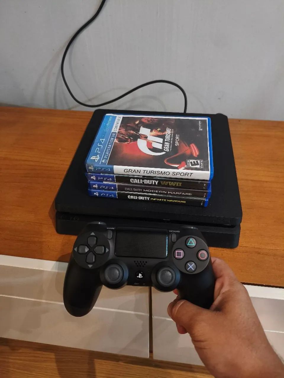 PS4 SLIM 1TB