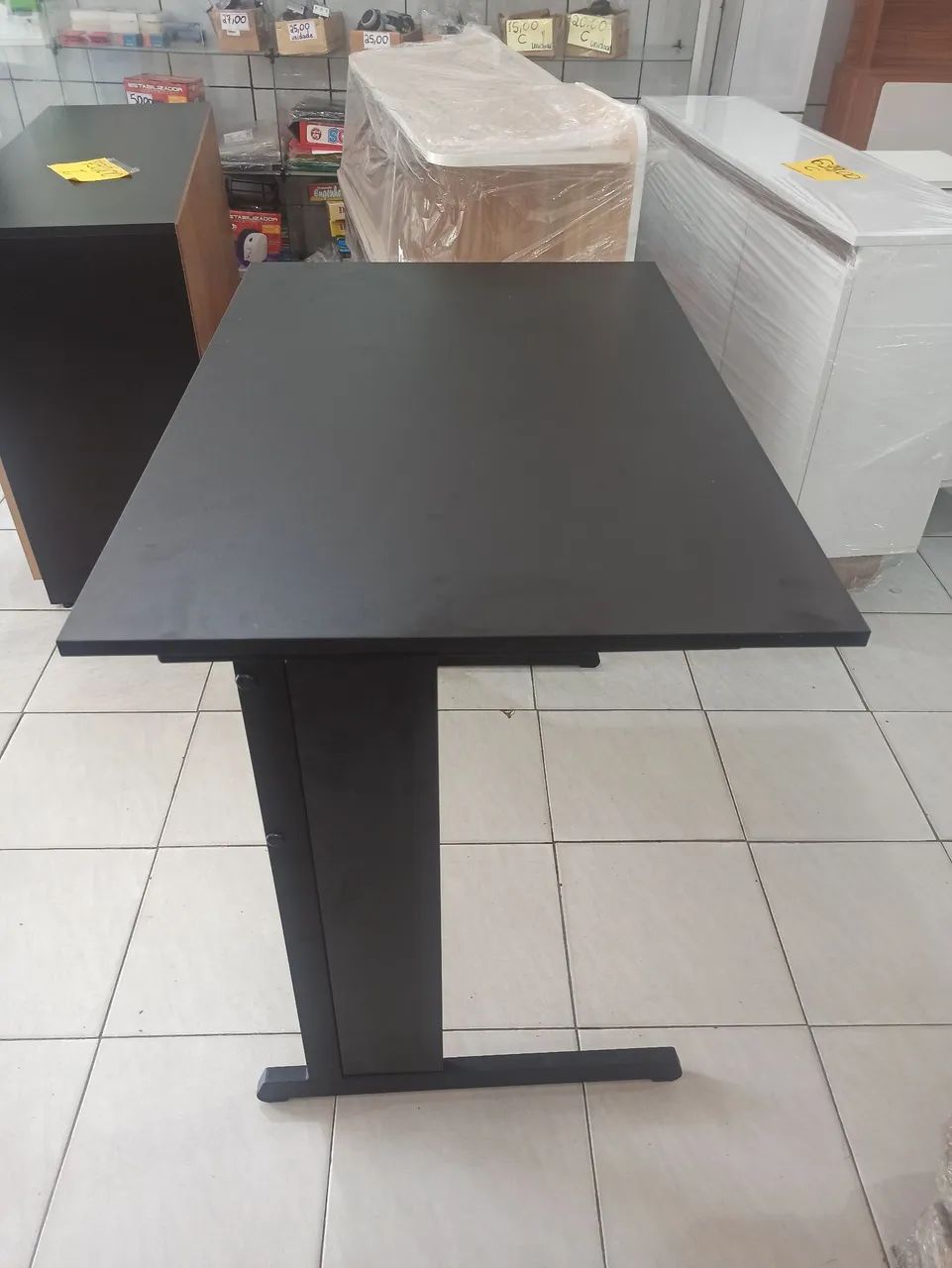 Mesa de 90cm preta para escritório  - Foto 2