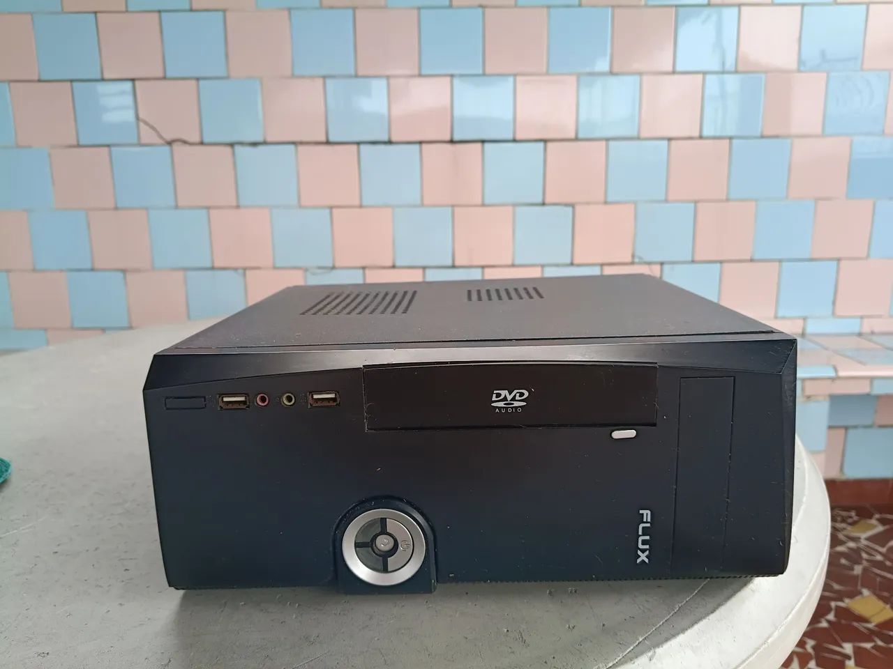 Gabinete computador mini Flux