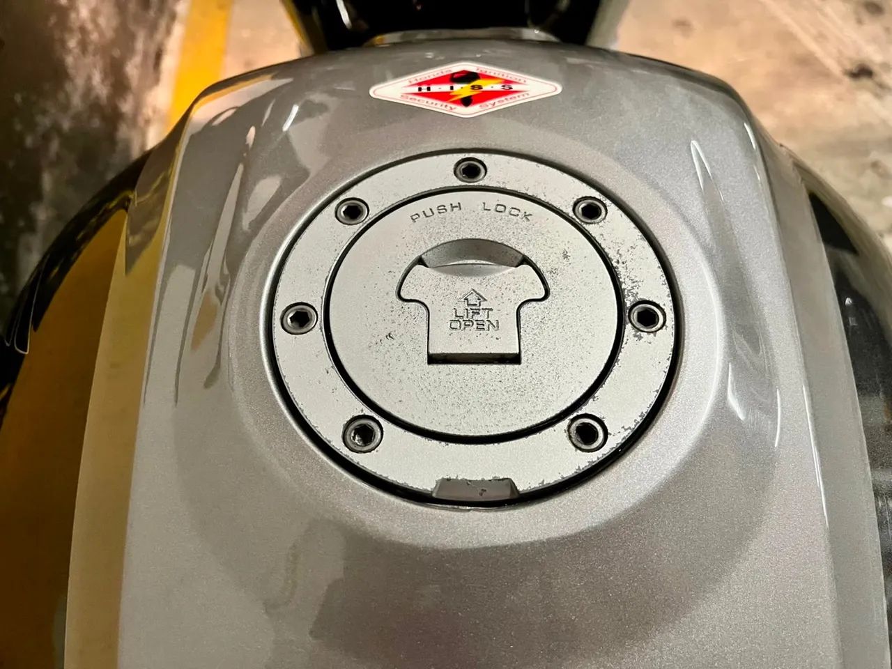 CB 1300F - Foto 3