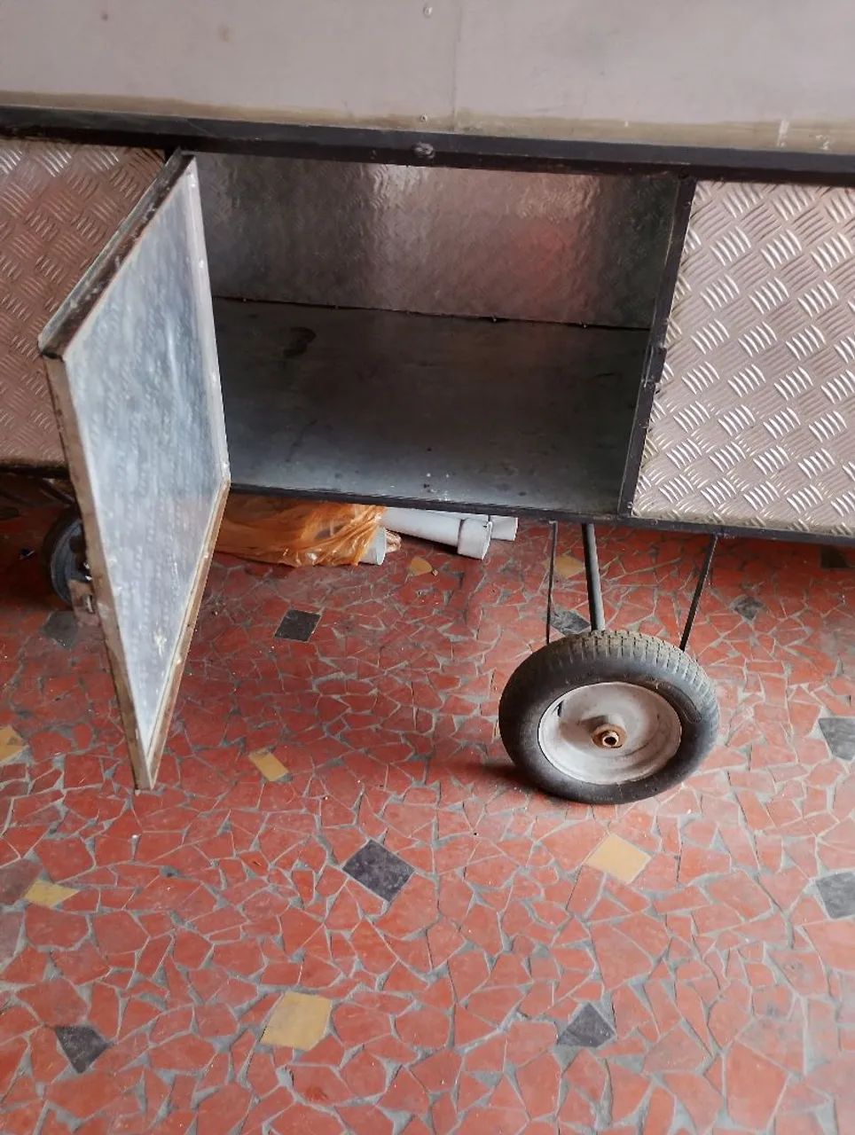 Vendo carrocinha de lanche - Foto 4