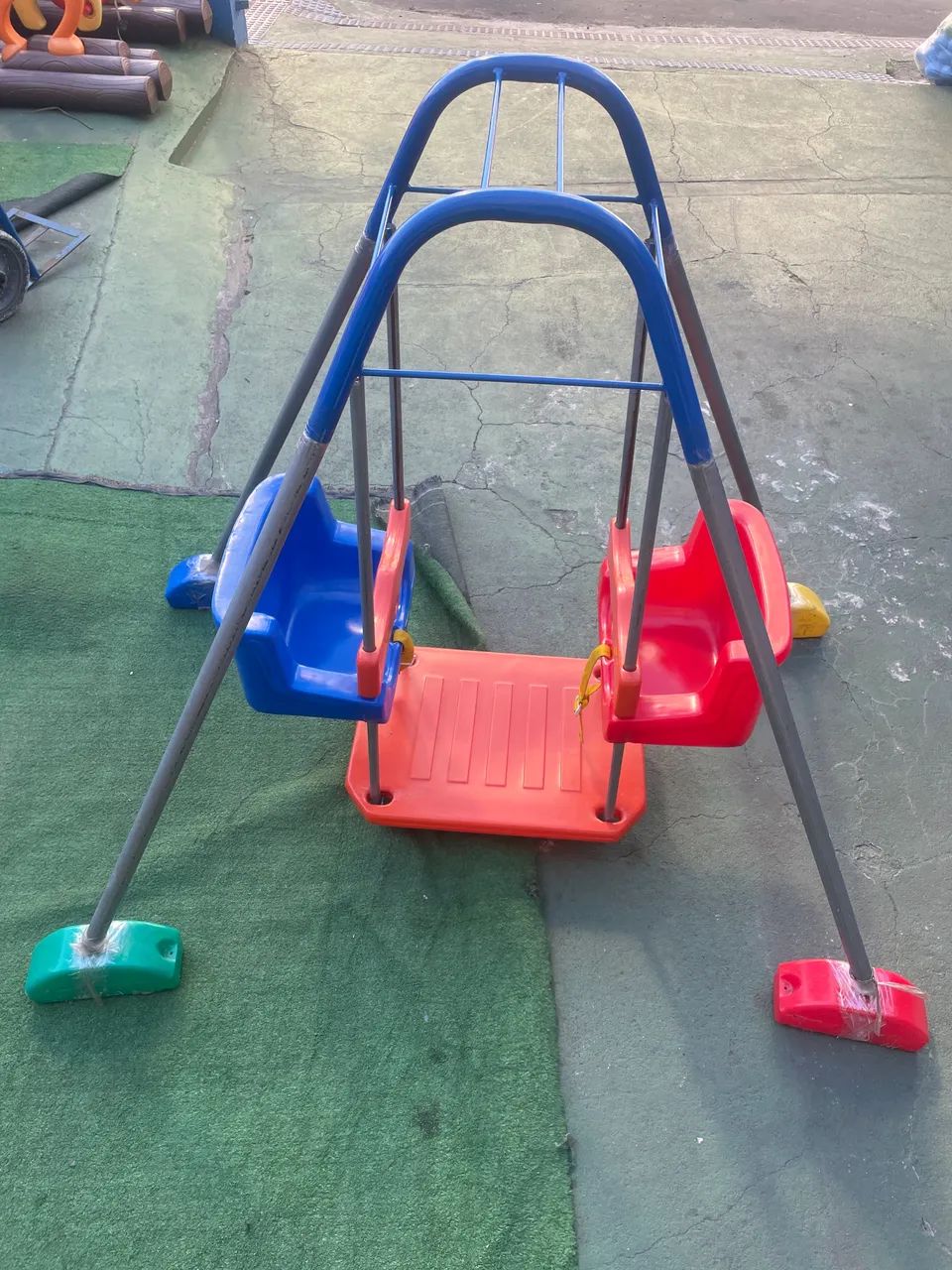 Balanço metálico duplo - Foto 2