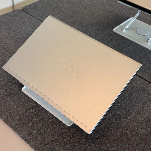 Notebook VAIO  - Intel Core i7 de 8ª geração, 8GB RAM, SSD 256GB e tela de 15.6 polegadas