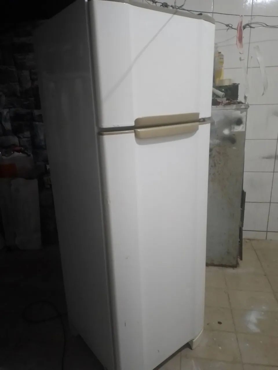 Geladeira gelando perfeitamente por dentro zero por fora nova entrega gratis  - Foto 4