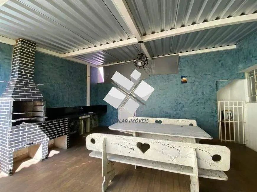Casa com 5 Quartos, Área Gourmet e 3 Vagas no Prado  160 m²