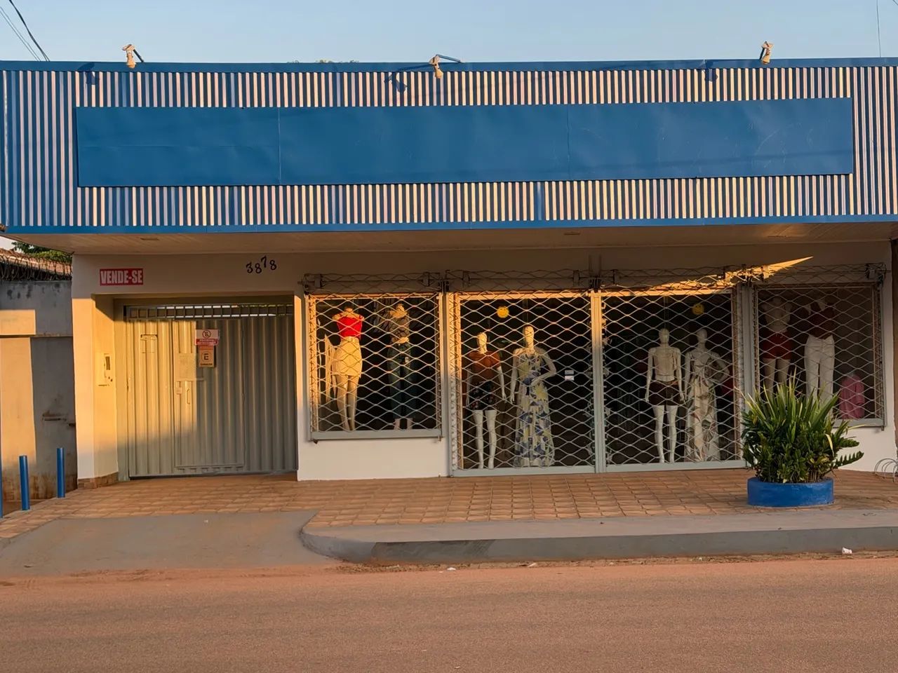 Vendo excelente imóvel com ponto comercial  - Foto 5