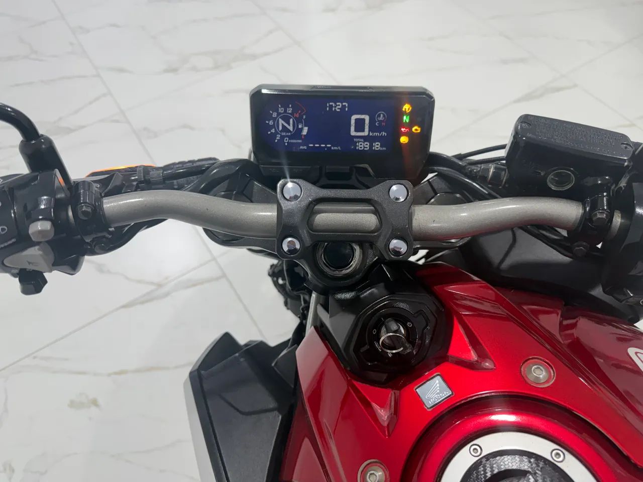 CB 650R ano 2022 EXTRA! - Foto 4
