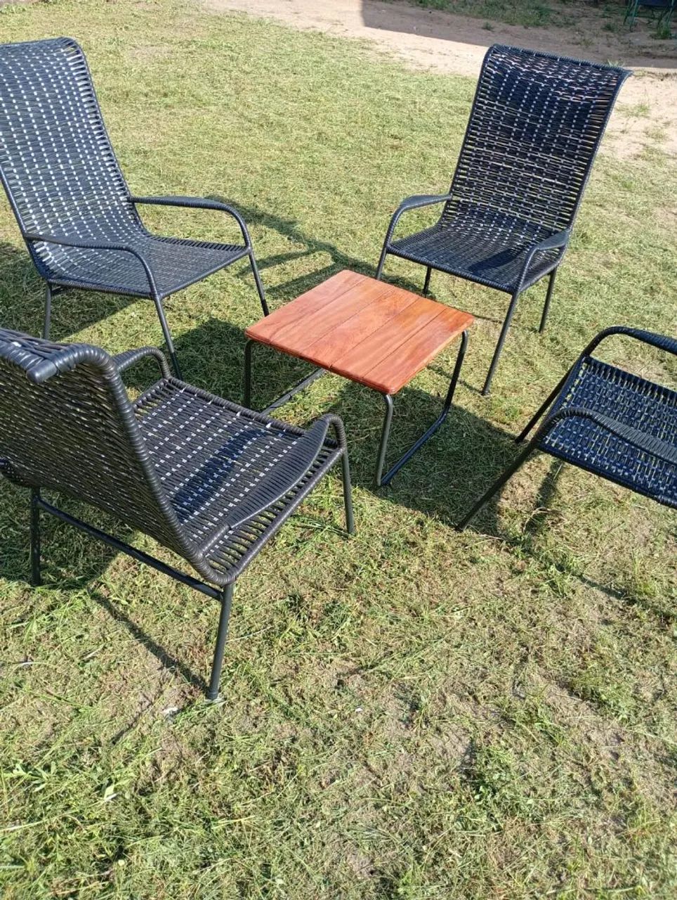 Vende se mesa y cadeira para interior, exterior  - Foto 2