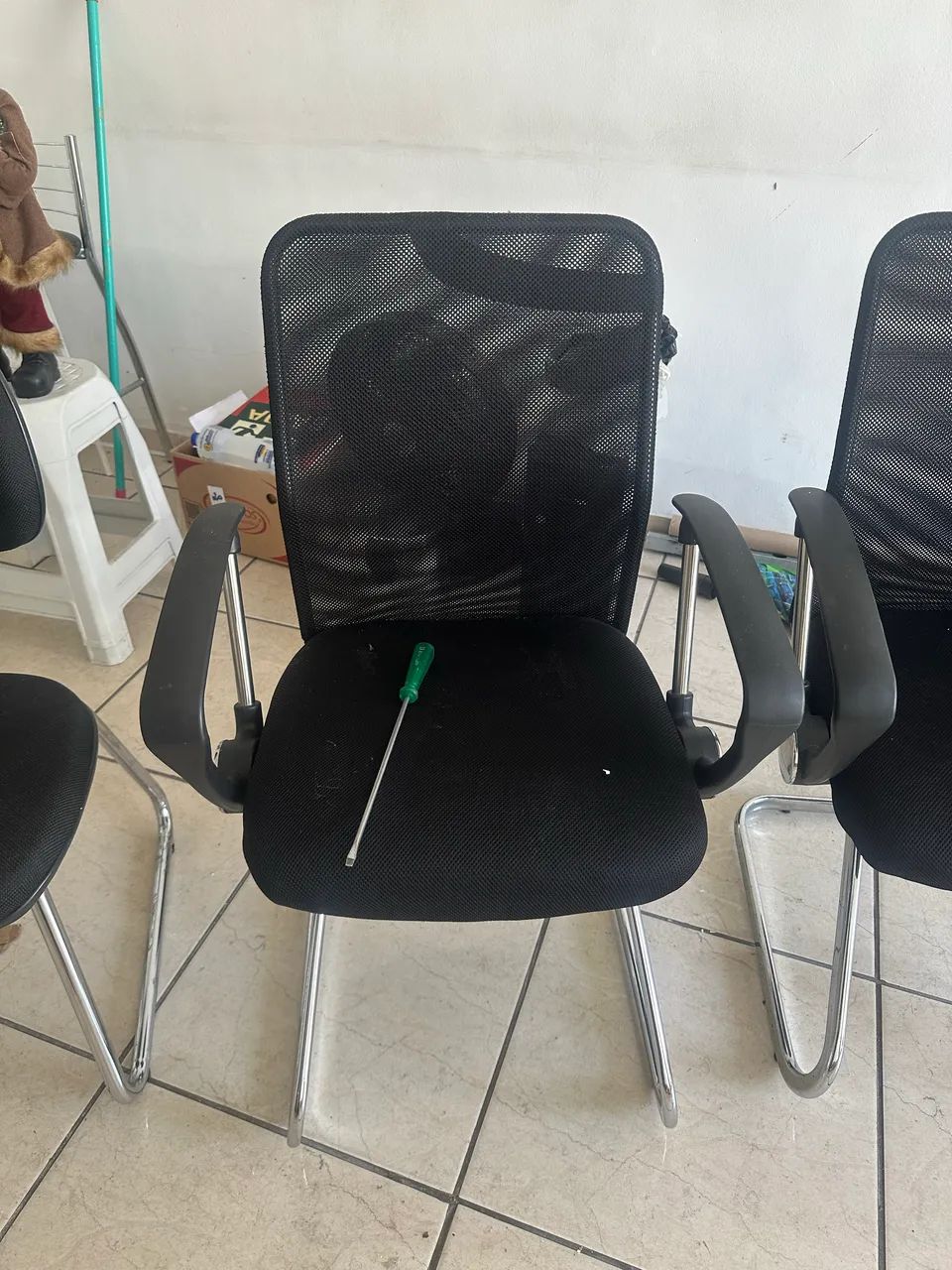 Cadeira Fixa Diretor Preta 