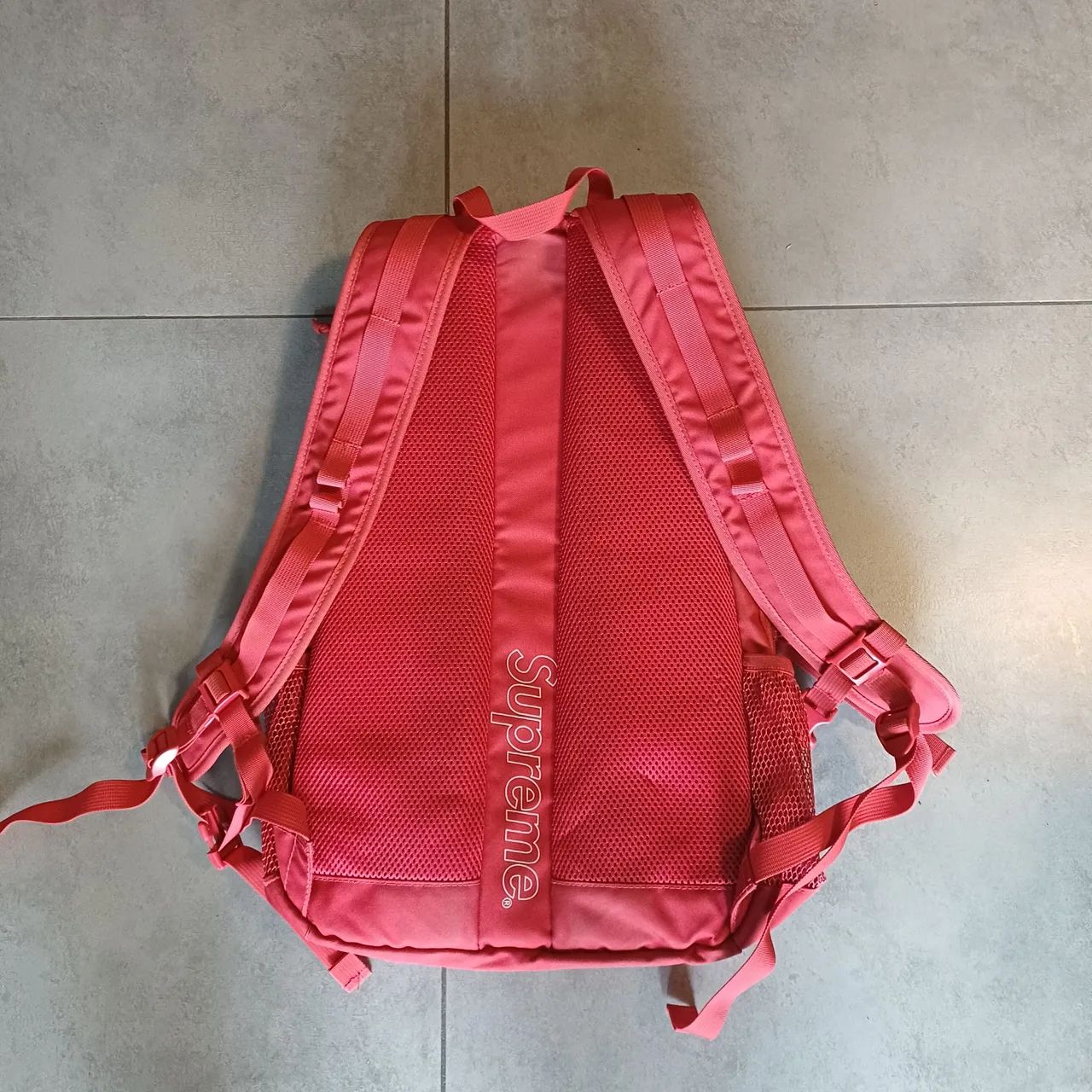 Mochila supreme ss20 vermelha original - Foto 2