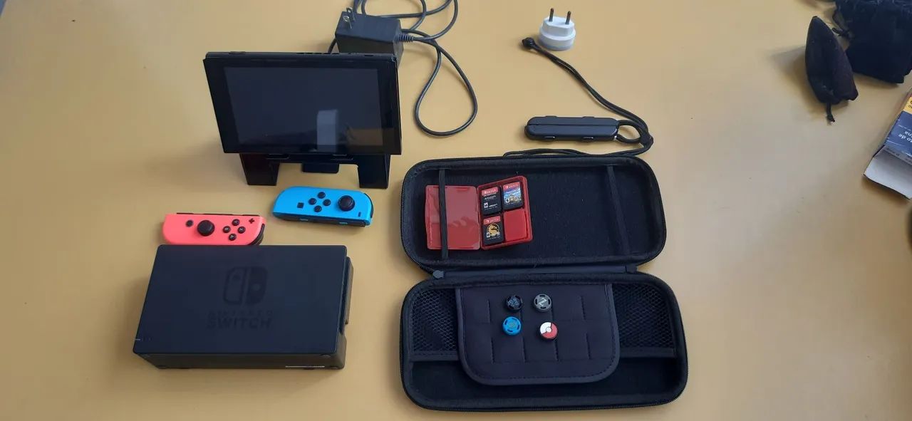 Nintendo Switch completo + acessórios + jogos