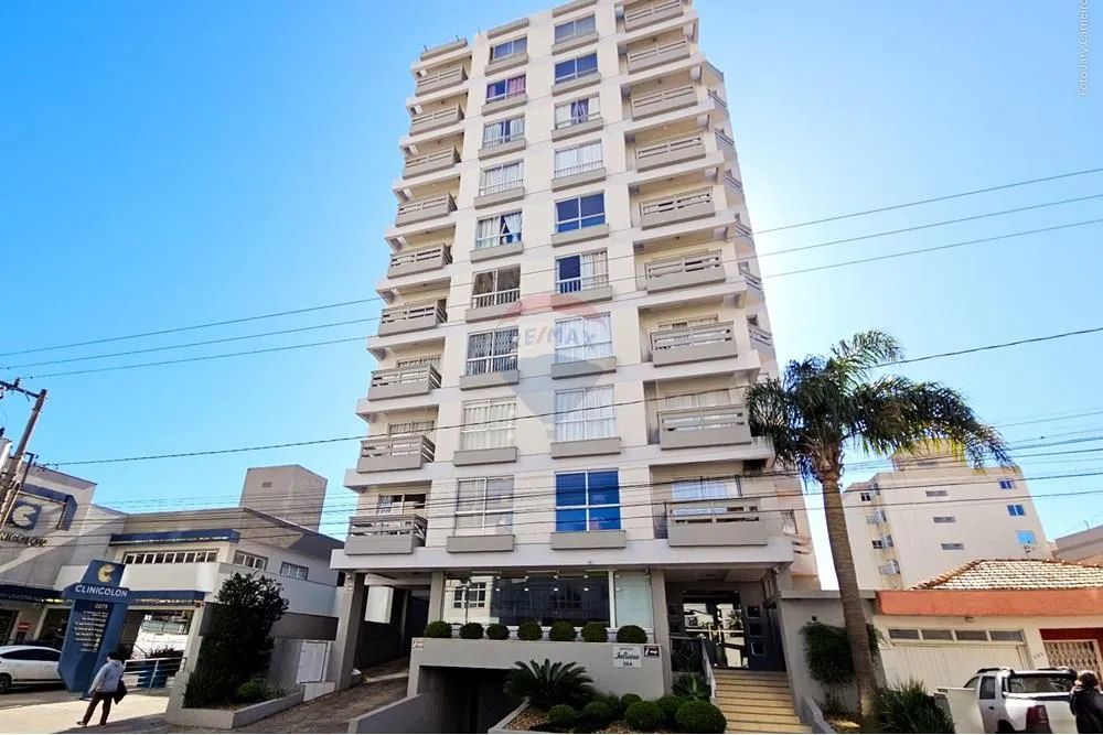 Apartamento à Venda no Centro de Lages.