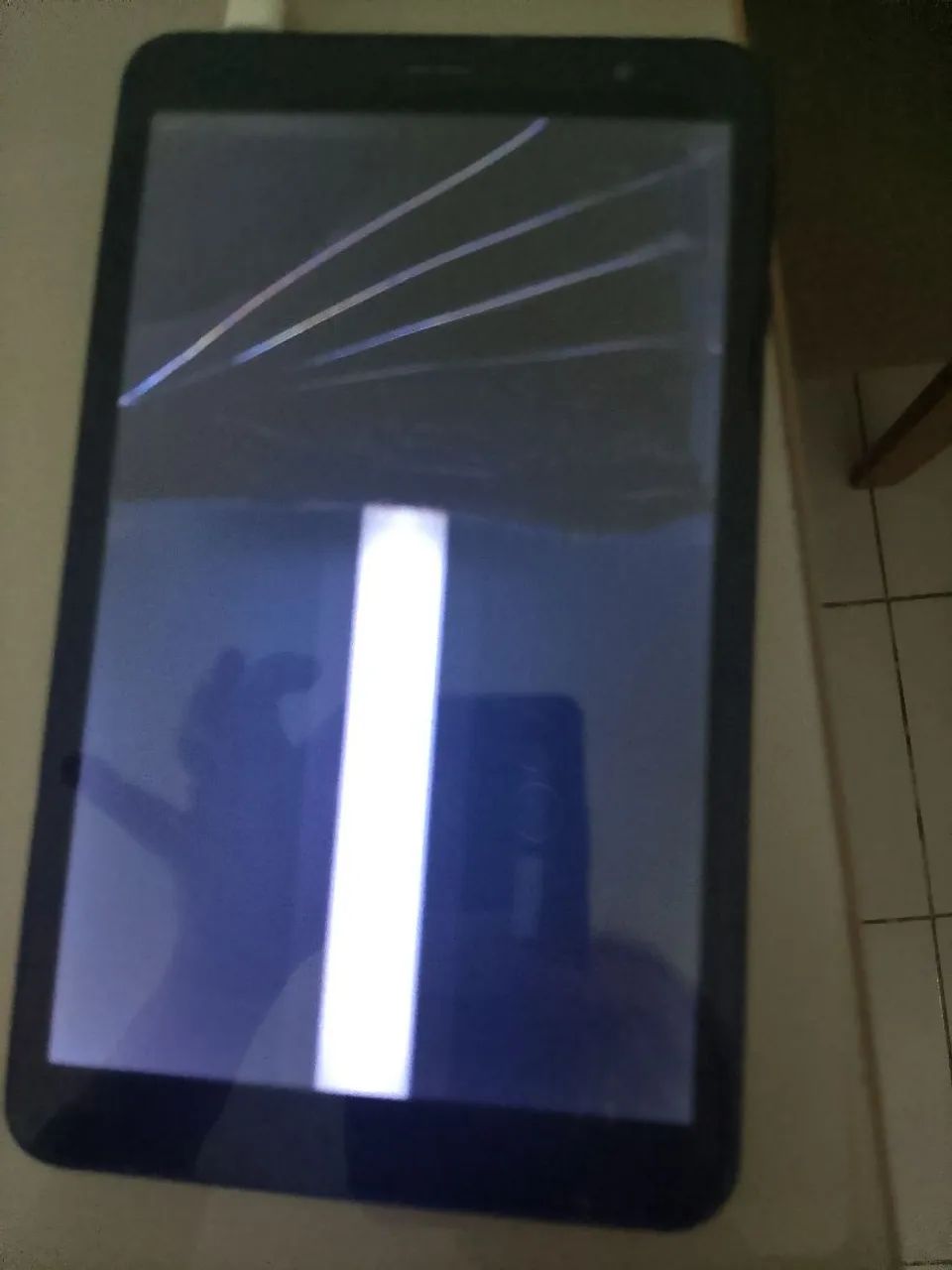 Tablet Multilaser com tela quebrada 