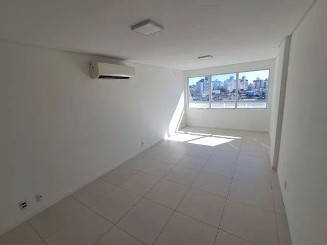 ALUGA-SE SALA COMERCIAL DE 29 M2, COM GARAGEM, EM CAPOEIRAS - Foto 4