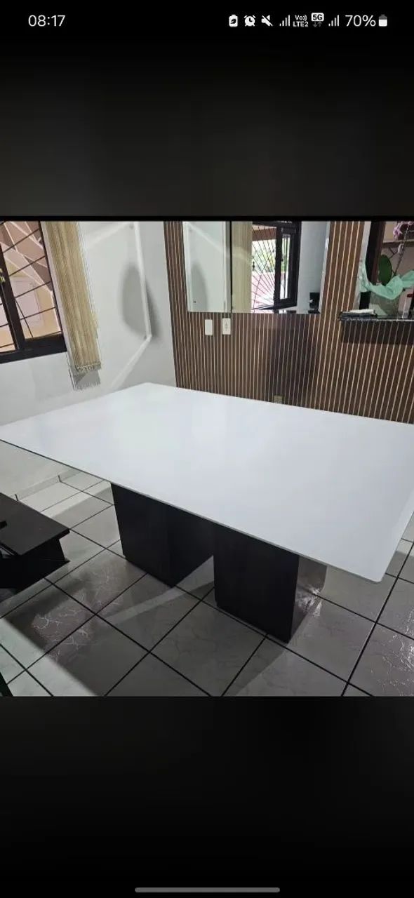 Vendo mesa com tampo de vidro laqueado