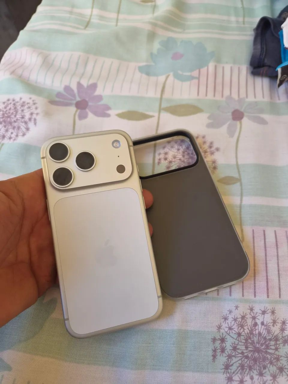 Iphone 17 pro 256gb tela trocada 