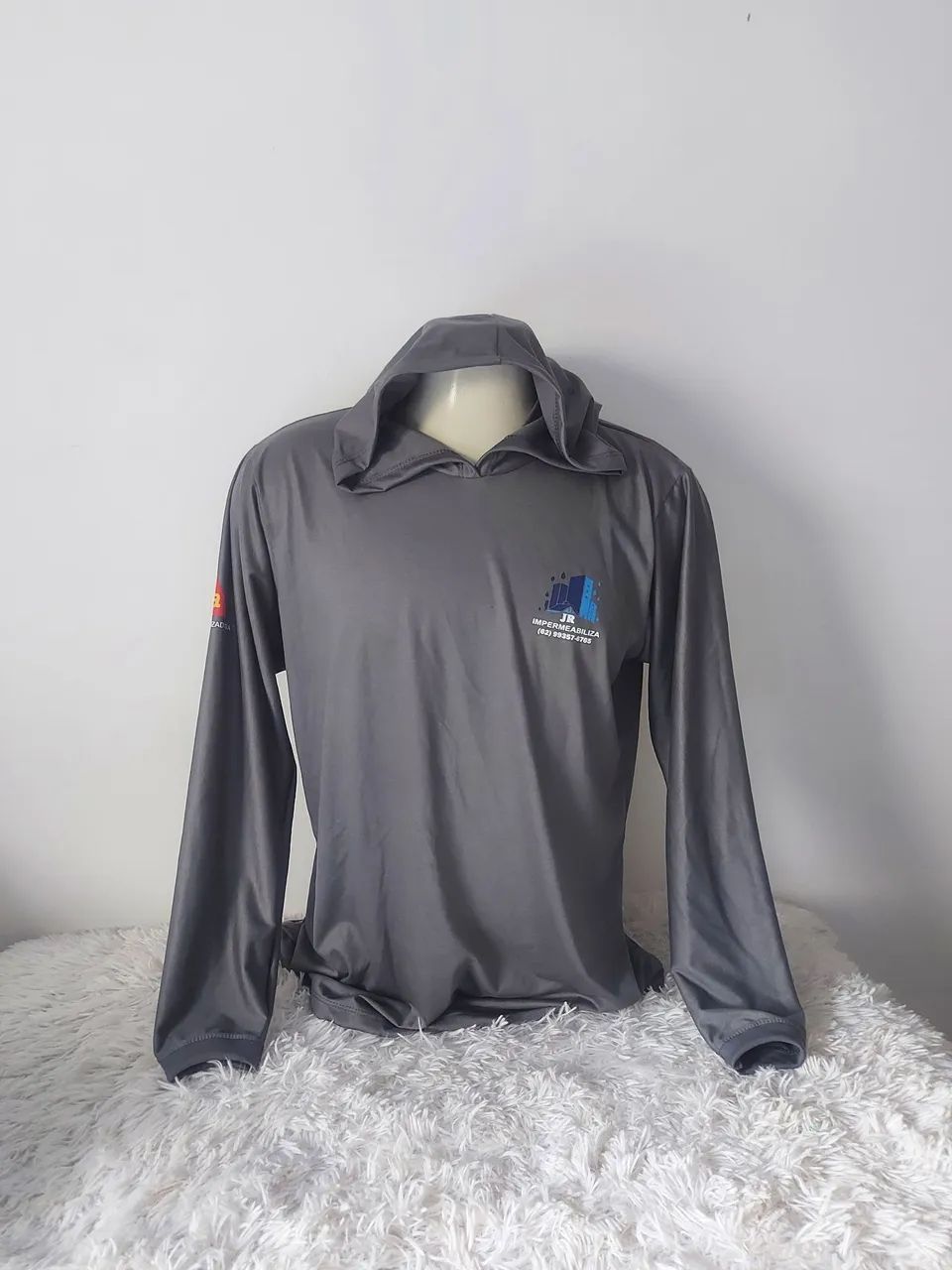 Camiseta com capuz para uniformes  - Foto 6