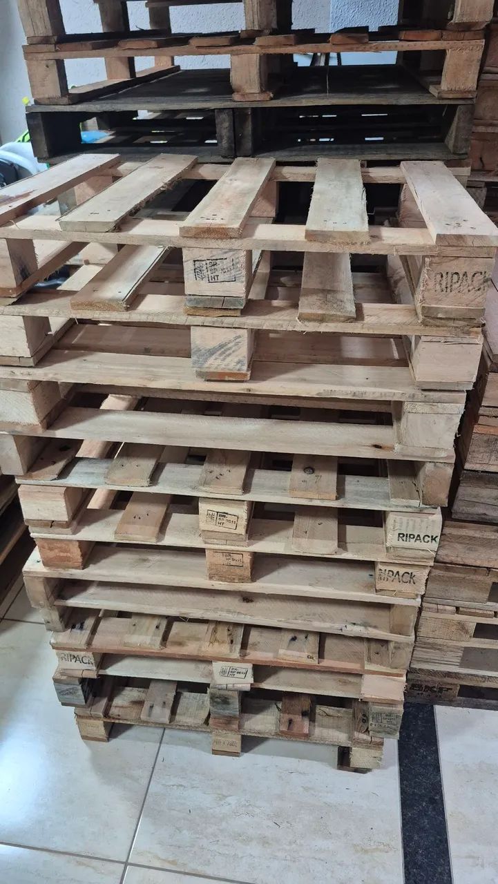 Pallets seminovos medida 0.80 por 0.60 centímetros, madeira eucalipto, entregamos.  - Foto 2