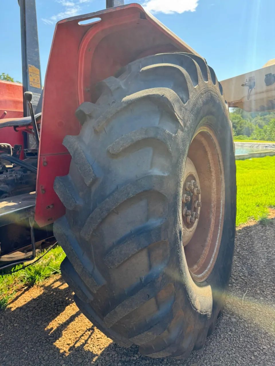 Massey Ferguson 275 com Trincha Vicon - Foto 3