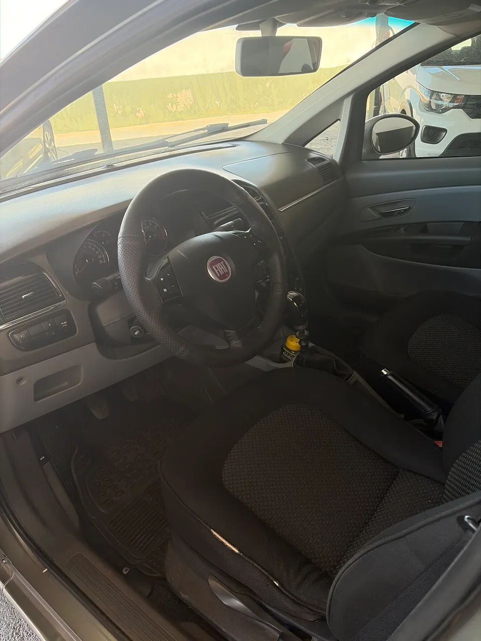 Fiat Linea Essence 1.8 Flex 16V 4P 2014 - Foto 2