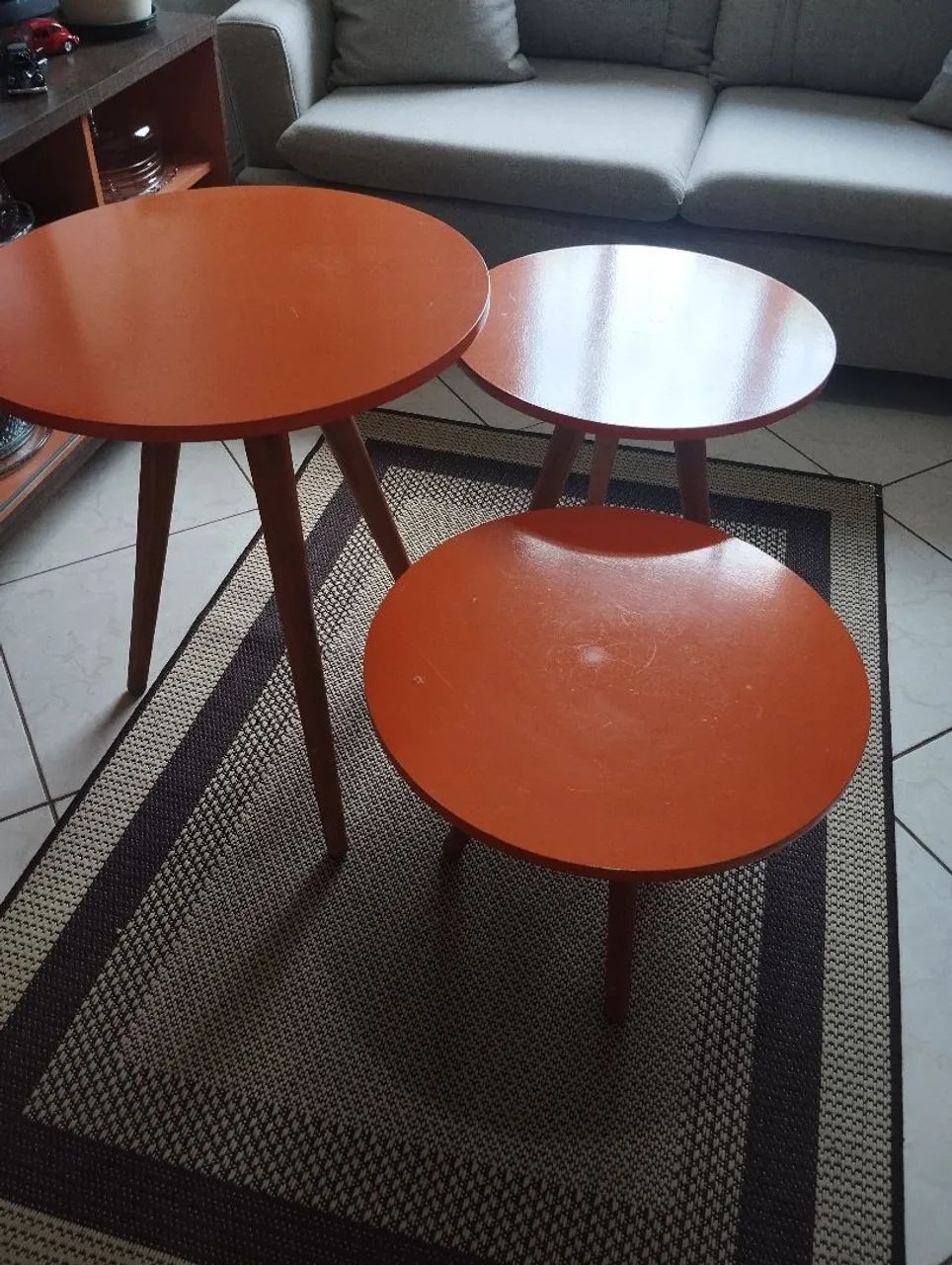 Vendo três mesinhas. - Foto 2