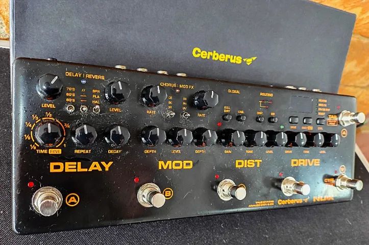 Pedaleira NUX Cerberus Nova na Caixa N Ampero Valeton Boss GT Line