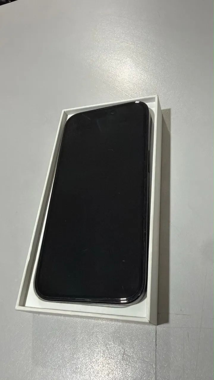 iPhone 16 