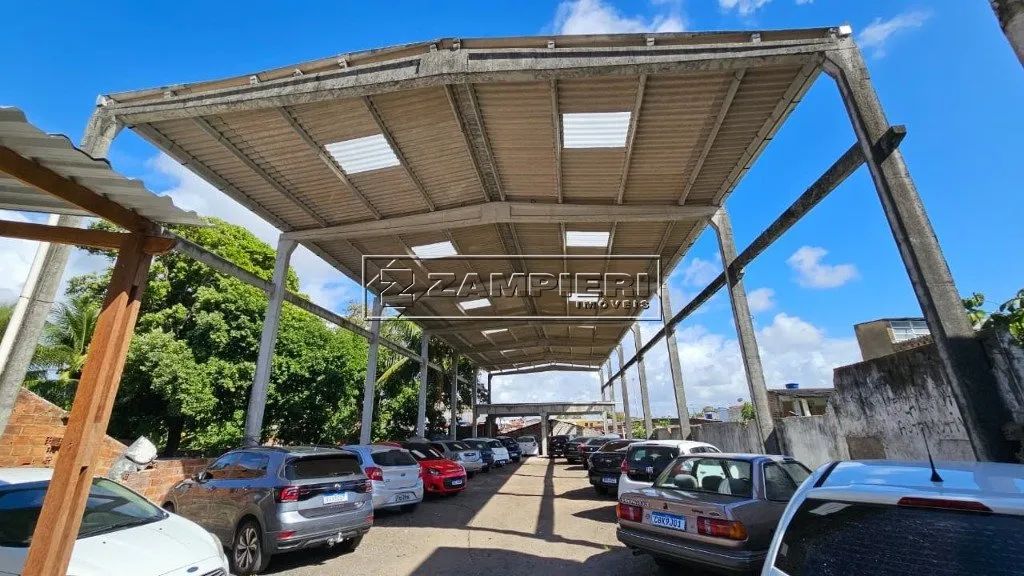 Galpão Comercial de 1.700 m² para Locação na Avenida Siqueira Campos, Prado