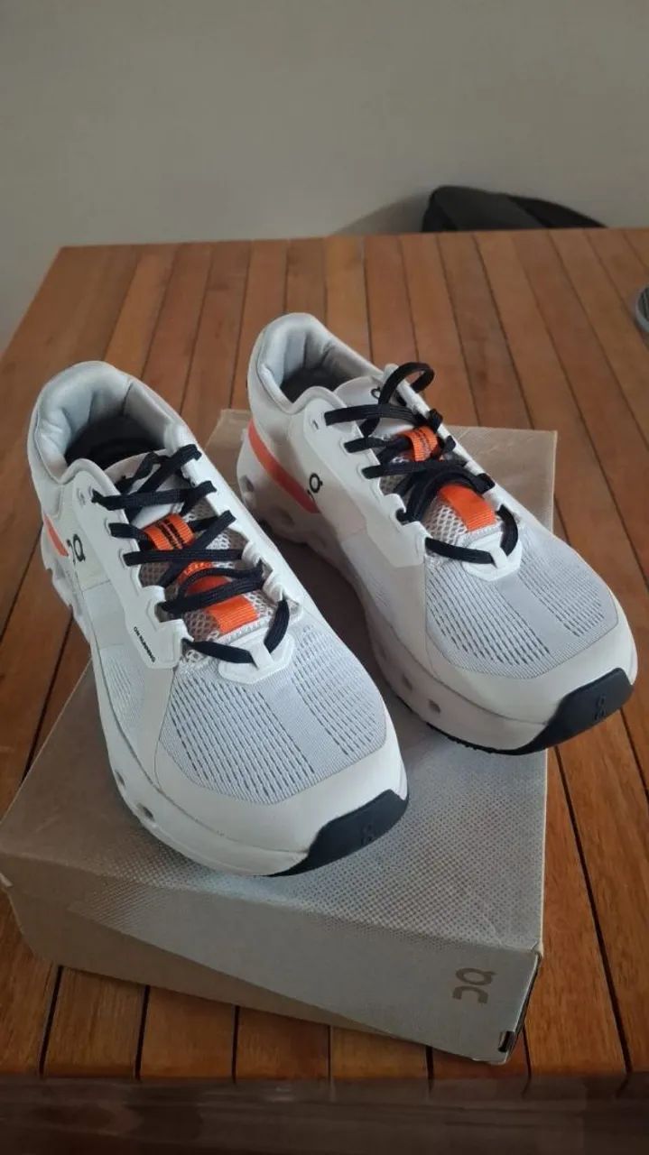 Tênis On Running Cloudrunner 2 N 36 - Foto 2