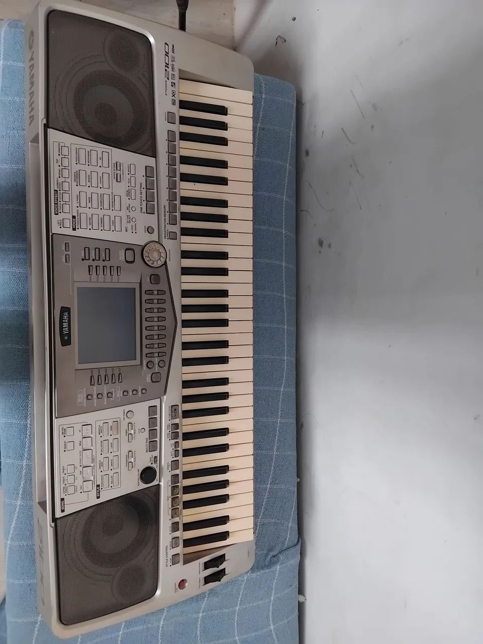Vendo psr2100 top