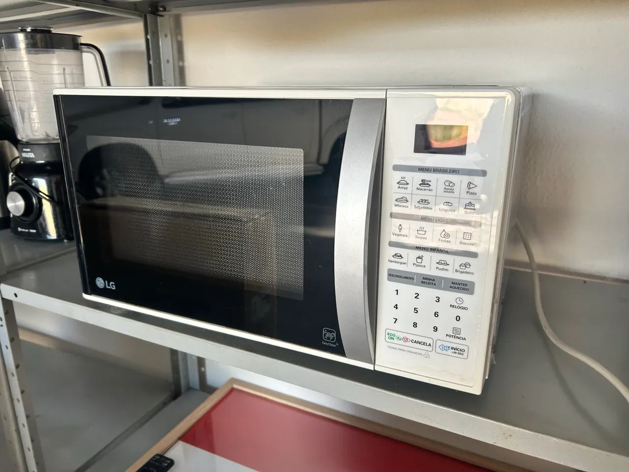 Microondas LG 30 litros branco - 220v