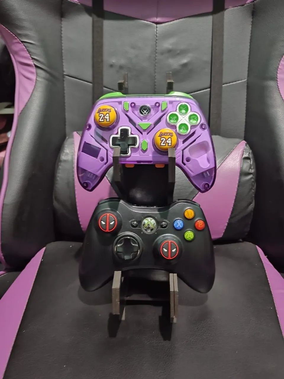 Suporte para 2 controles e Headset