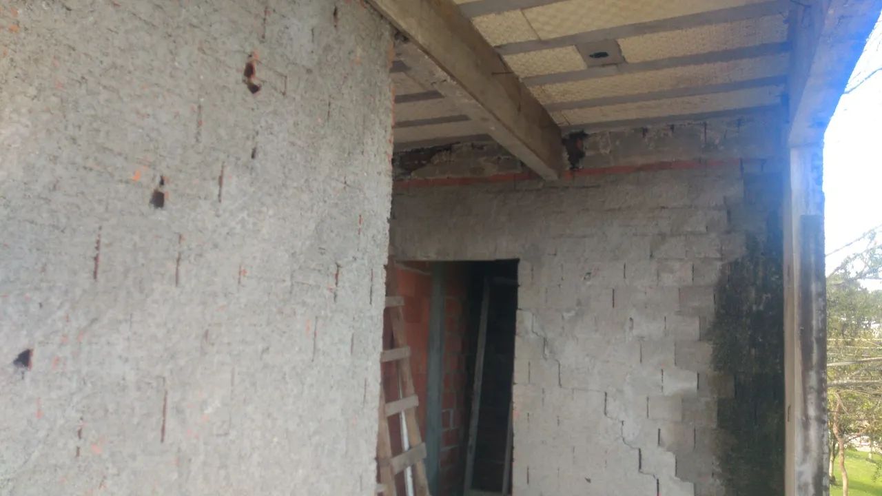 Terreno com obra estruturada - Foto 4