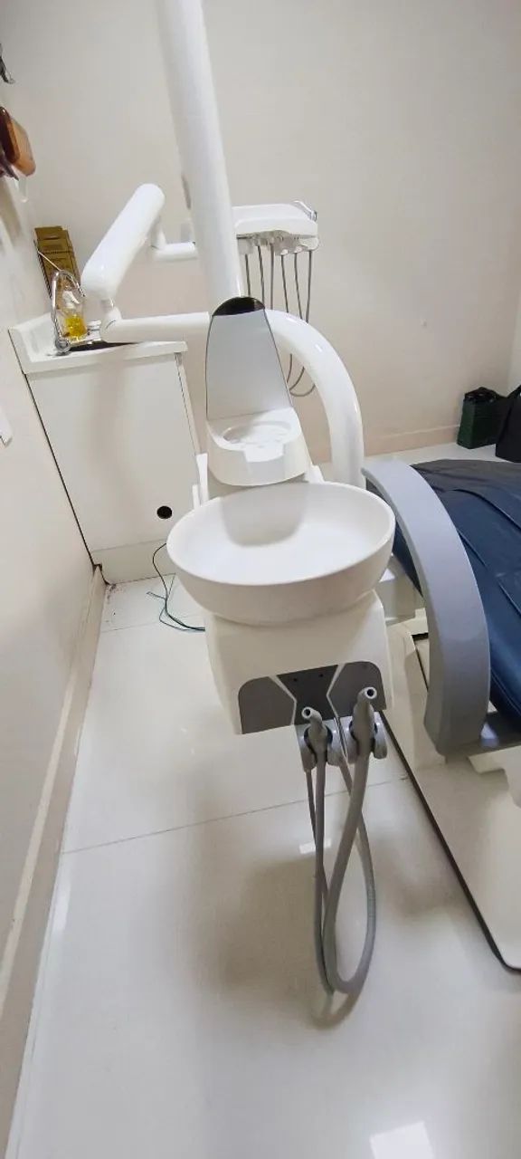 ? Cadeira Odontológica Syncrus Completa - Com compressor, estado de Nova - Oportunidade! - Foto 3